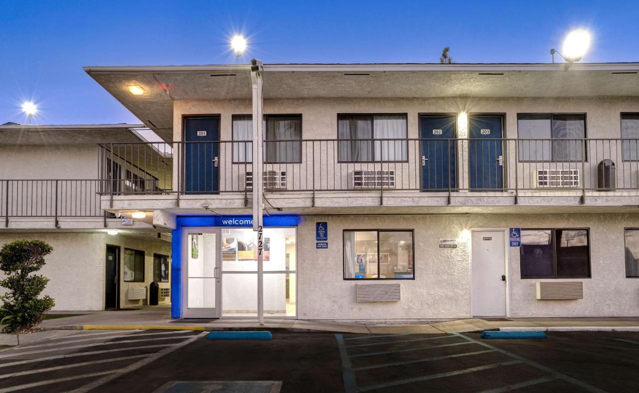 Motel 6-Bakersfield, Ca - South Exterior foto